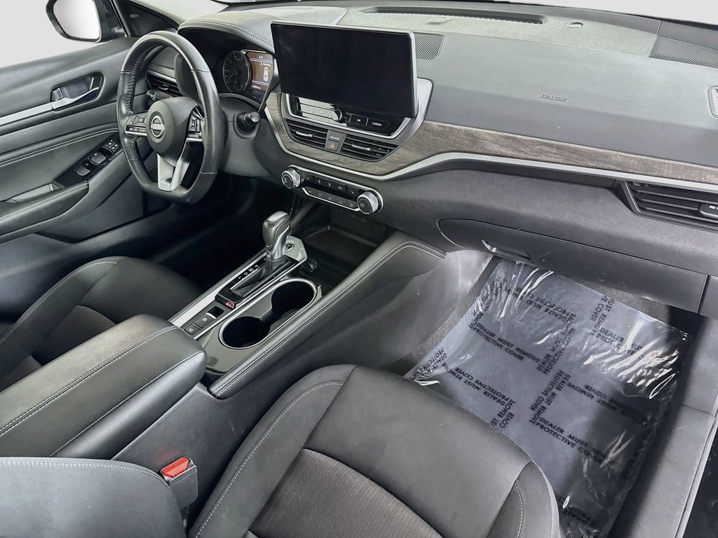 Certified 2023 Nissan Altima 2.5 SV w/ SV Premium Package FWD image 32