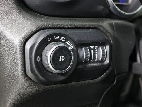 Used 2021 Jeep Wrangler Unlimited Sahara image 23