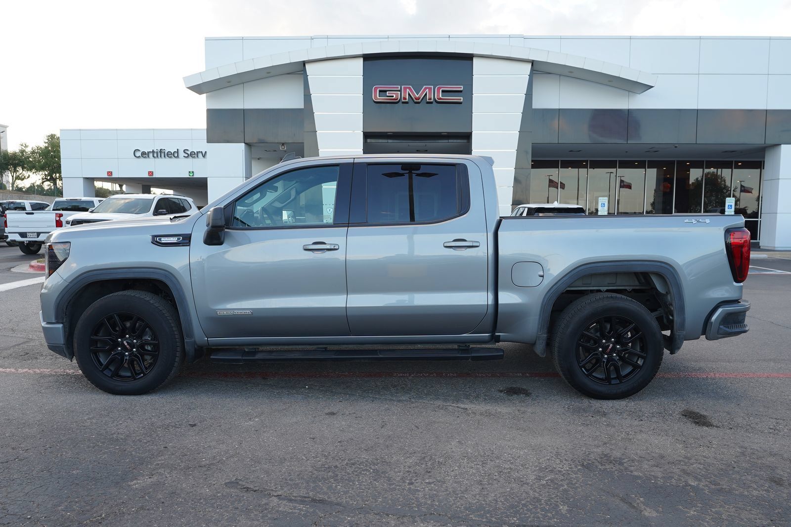 Used 2024 GMC Sierra 1500 Elevation AWD/4WD image 4