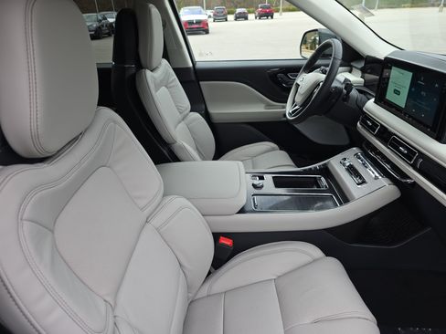 New 2026 Lincoln Aviator Reserve image 10