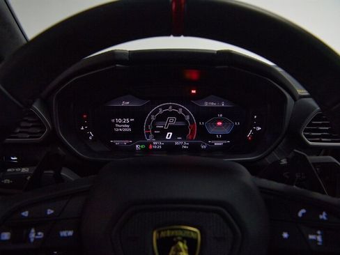 Used 2024 Lamborghini Urus S image 22