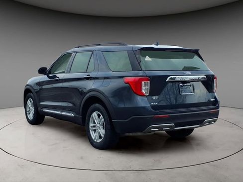 Used 2023 Ford Explorer XLT w/ Equipment Group 202A image 3