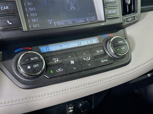 Used 2018 Toyota RAV4 XLE image 22