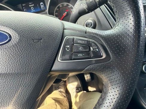 Used 2018 Ford Focus ST FWD image 19