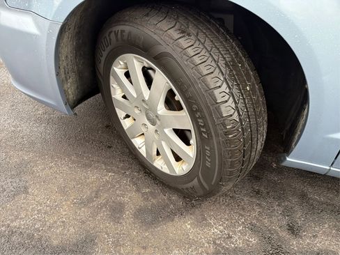 Used 2013 Chrysler Town & Country Touring image 24