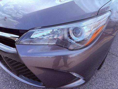 Used 2016 Toyota Camry SE w/ Moonroof Package image 15