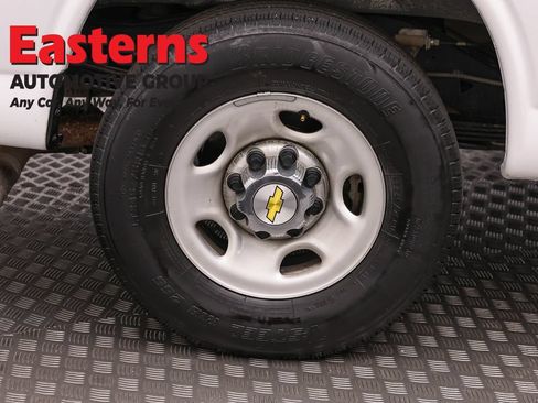 Used 2024 Chevrolet Express 3500 LT w/ LT Preferred Equipment Group RWD image 28