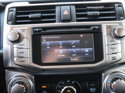 Used 2015 Toyota 4Runner SR5 AWD/4WD image 18