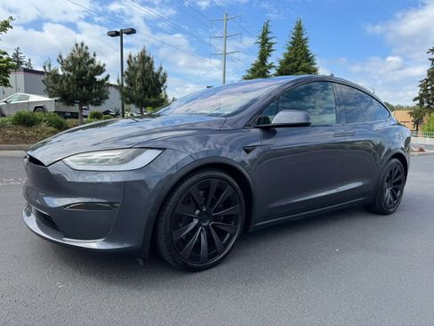 Used 2023 Tesla Model X AWD/4WD image 6