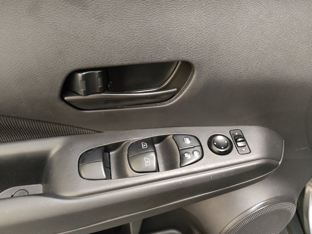 Used 2021 Nissan Kicks S FWD image 27
