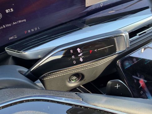 Used 2025 Cadillac Escalade Sport w/ LPO, ONYX Package AWD/4WD image 26