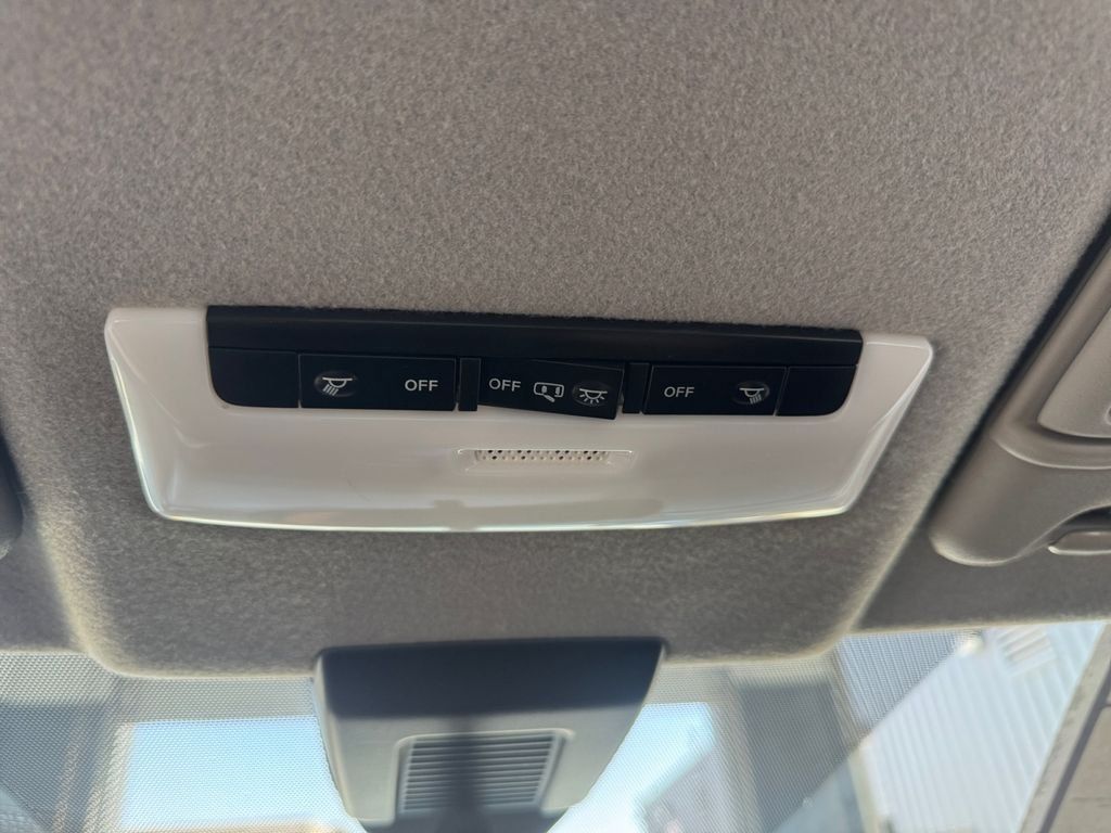 Used 2025 Nissan Kicks Play S FWD image 25