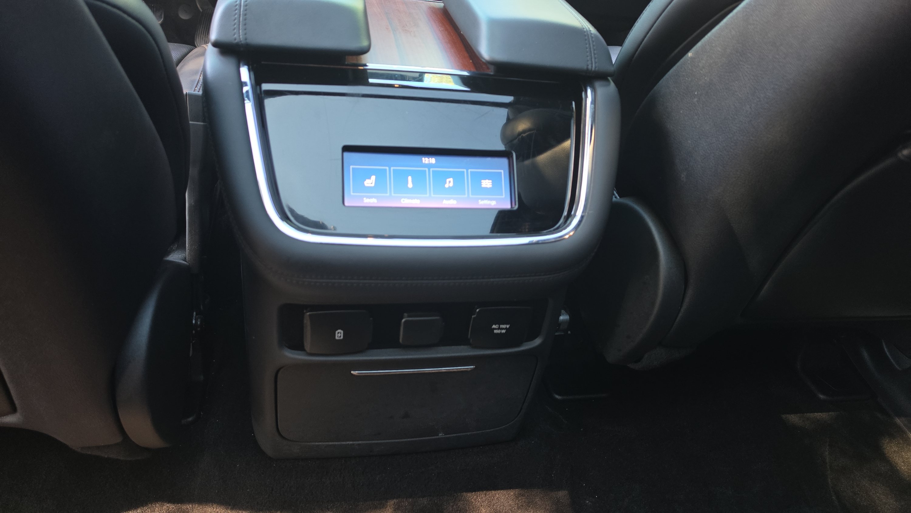 Used 2024 Lincoln Navigator Premiere AWD/4WD image 23