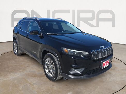 Used 2020 Jeep Cherokee Latitude Plus image 4