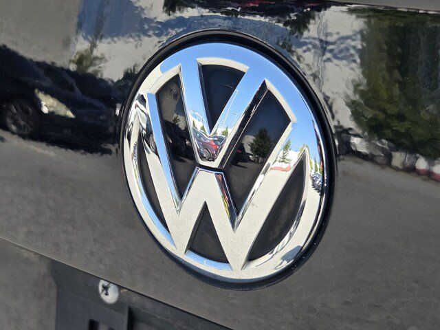 Used 2019 Volkswagen Jetta GLI FWD image 26