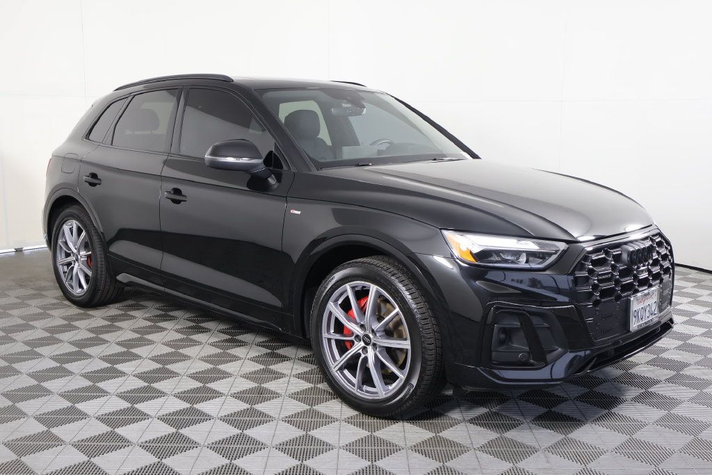 Used 2024 Audi Q5 e Premium Plus AWD/4WD image 3