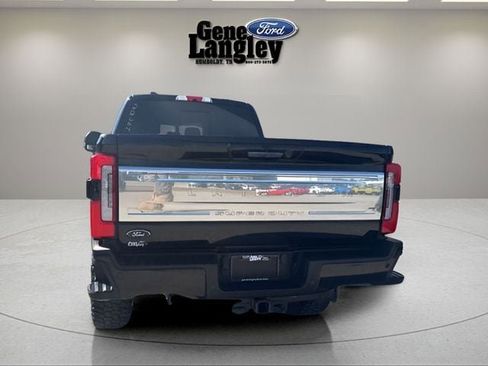 Used 2024 Ford F250 Platinum AWD/4WD image 19