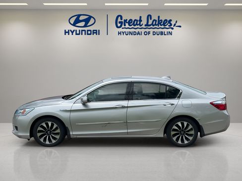 Used 2015 Honda Accord Touring image 2