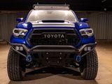 Used 2022 Toyota Tacoma TRD Sport image 2