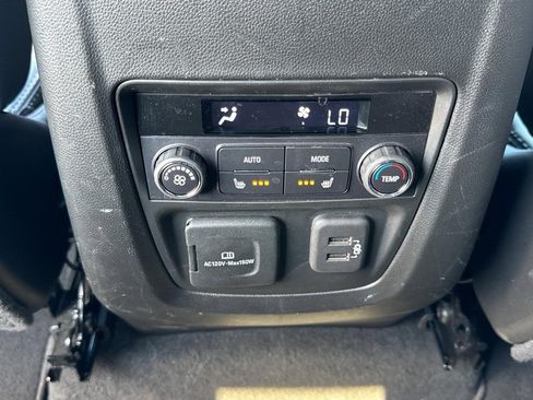 Used 2024 Buick Enclave Premium image 15