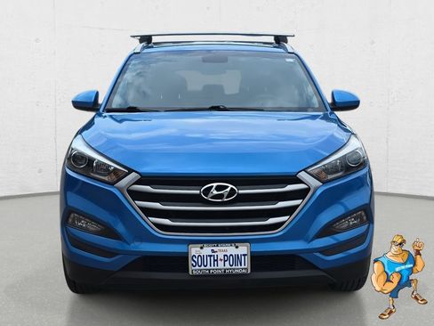 Used 2017 Hyundai Tucson SE image 2