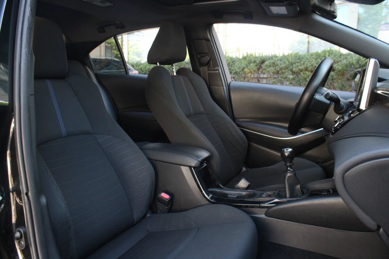 Used 2020 Toyota Corolla SE FWD image 24