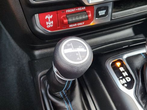 Used 2023 Jeep Wrangler Unlimited Rubicon 4xe AWD/4WD image 30