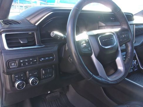 Used 2024 GMC Yukon Denali w/ Advanced Technology Package image 31