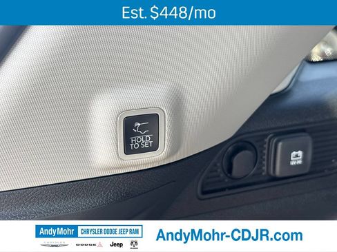 Used 2023 Jeep Grand Cherokee Limited w/ Black Appearance Package AWD/4WD image 20