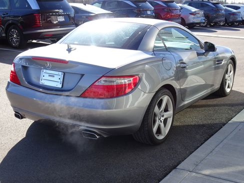 Used 2012 Mercedes-Benz SLK 250 image 5