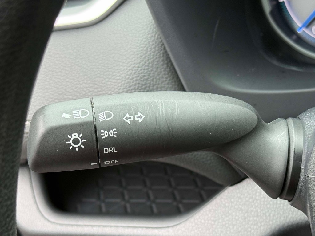 Used 2025 Toyota RAV4 LE AWD/4WD image 27