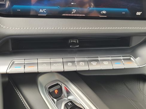 New 2026 Chevrolet Corvette Stingray Convertible w/ 1LT image 29