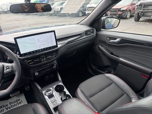 Used 2023 Ford Escape ST-Line w/ Tech Pack #1 image 12