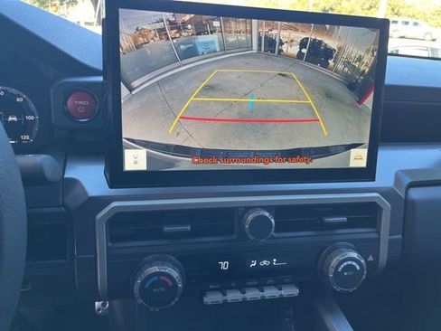 Used 2025 Toyota Tacoma TRD Sport image 39