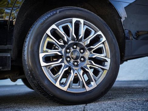 Used 2024 GMC Yukon Denali Ultimate image 19