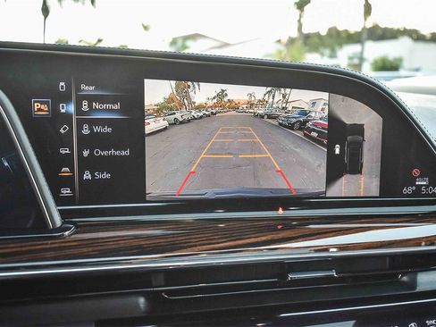 Used 2021 Cadillac Escalade Premium Luxury w/ Driver Assist Tech Package image 23