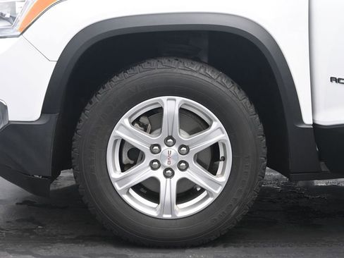 Used 2019 GMC Acadia SLE image 36