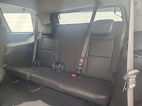 Used 2018 GMC Yukon SLT w/ Open Road Package image 16