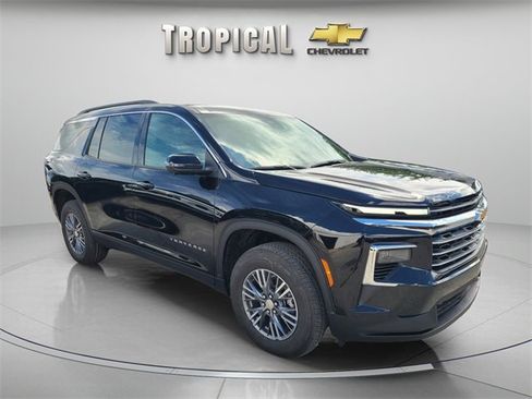 New 2026 Chevrolet Traverse LT w/ Driver Confidence Package image 7