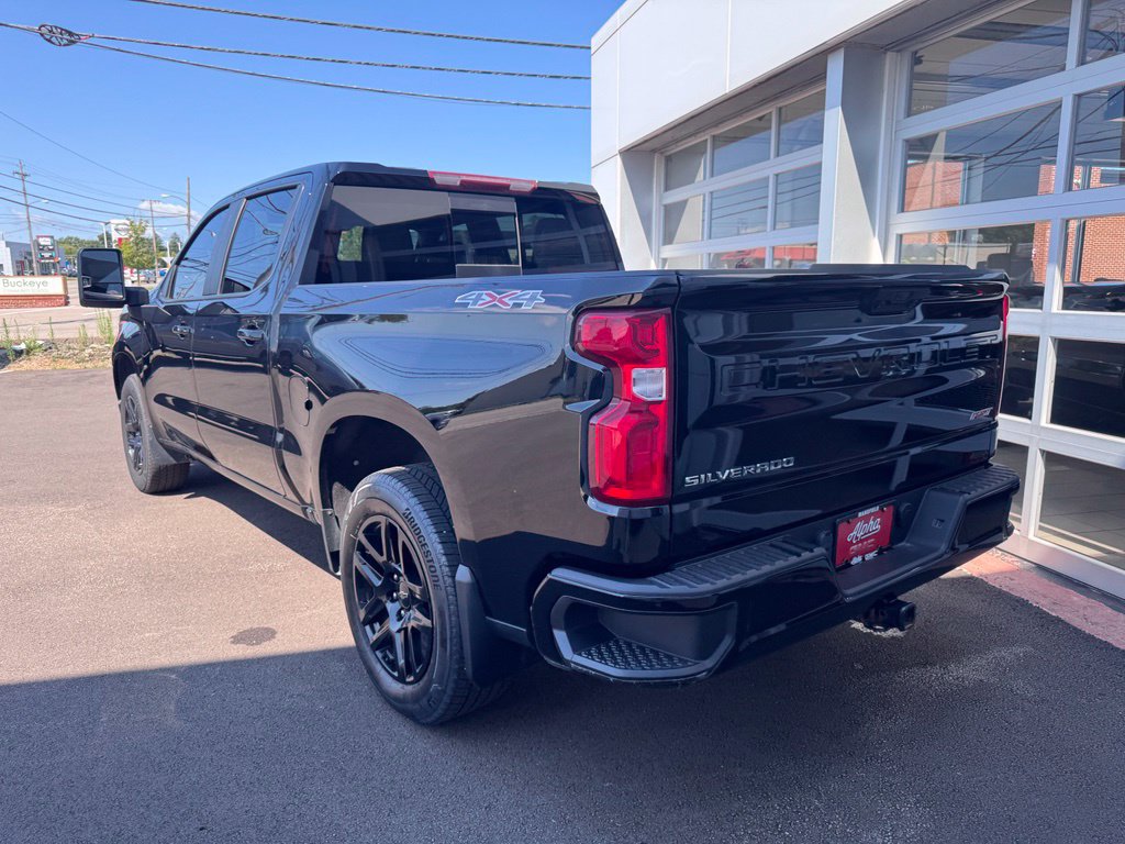 Used 2022 Chevrolet Silverado 1500 RST w/ Convenience Package II AWD/4WD image 3