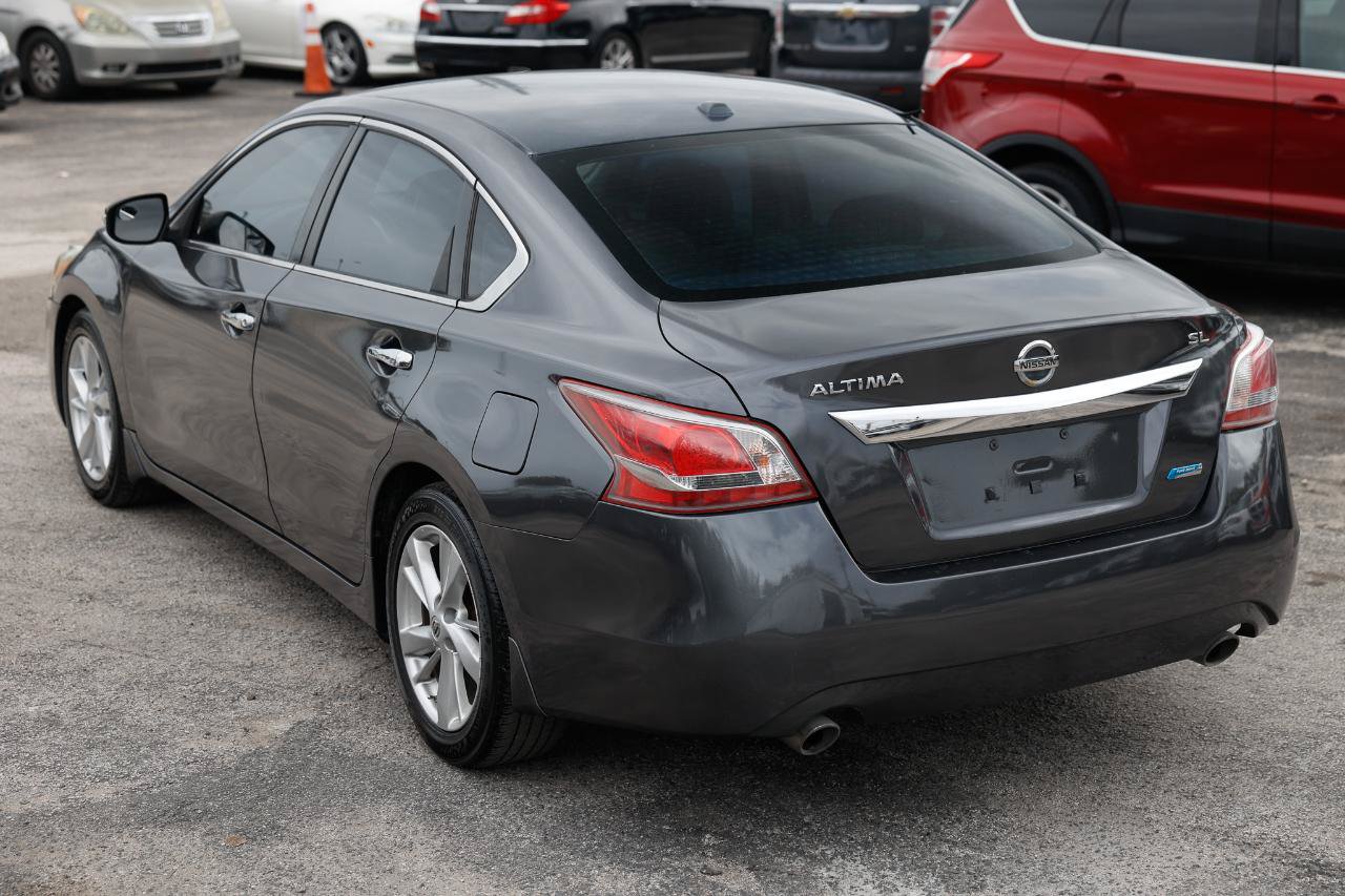Used 2013 Nissan Altima 2.5 SL FWD image 5