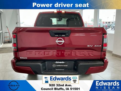 Used 2024 Nissan Frontier SV AWD/4WD image 7