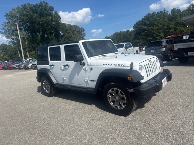Used 2015 Jeep Wrangler Unlimited Rubicon w/ Connectivity Group AWD/4WD image 11