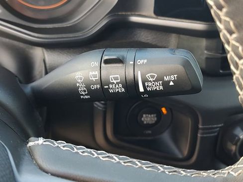 Certified 2025 Jeep Wrangler Unlimited Rubicon image 22