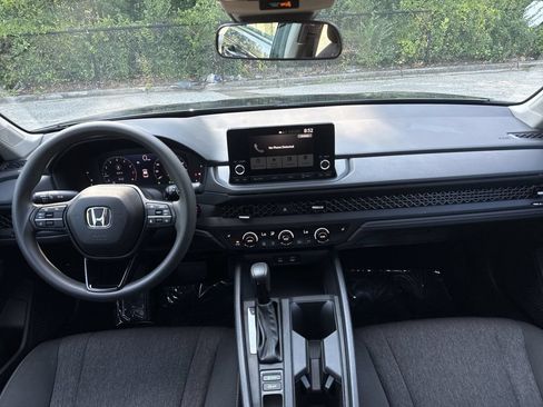 Used 2023 Honda Accord EX image 23