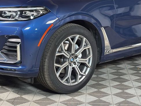 Used 2022 BMW X7 xDrive40i w/ Premium Package image 4