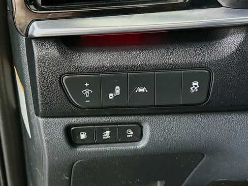 Used 2022 Kia Niro LXS FWD image 17