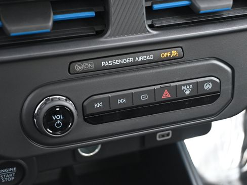 New 2026 Ford Maverick Lobo AWD/4WD image 26