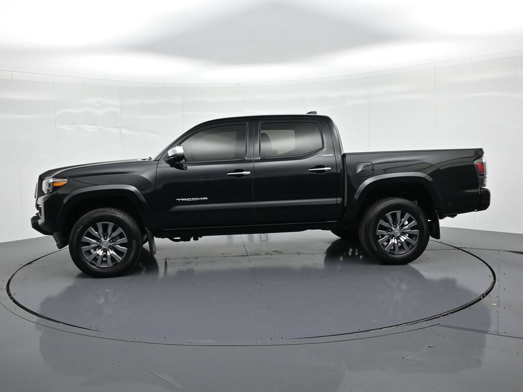 Used 2022 Toyota Tacoma Limited AWD/4WD image 9