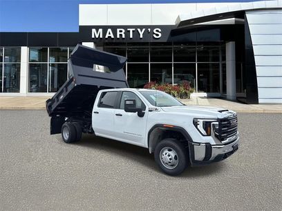 New 2025 GMC Sierra 3500 Pro w/ Convenience Package